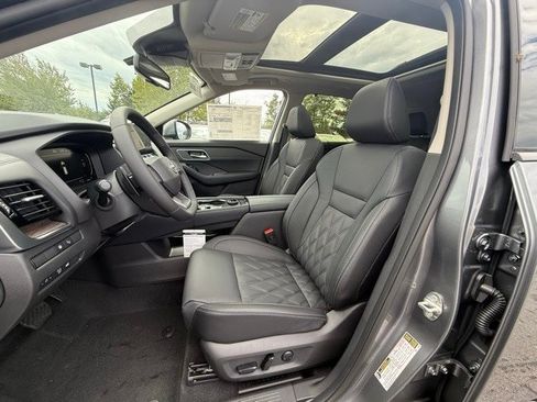 New 2026 Nissan Rogue Platinum w/ Platinum Premium Package image 12