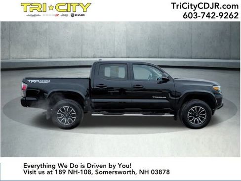 Used 2020 Toyota Tacoma TRD Sport w/ TRD Premium Sport Package image 6
