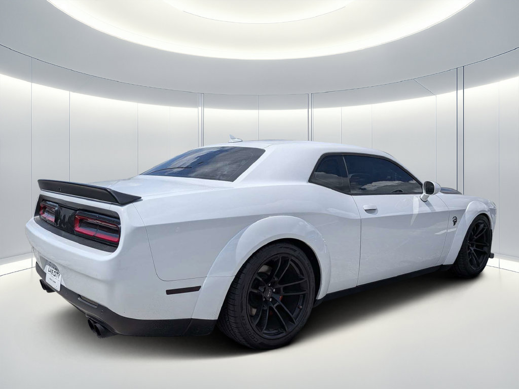 Used 2022 Dodge Challenger SRT Hellcat RWD image 4