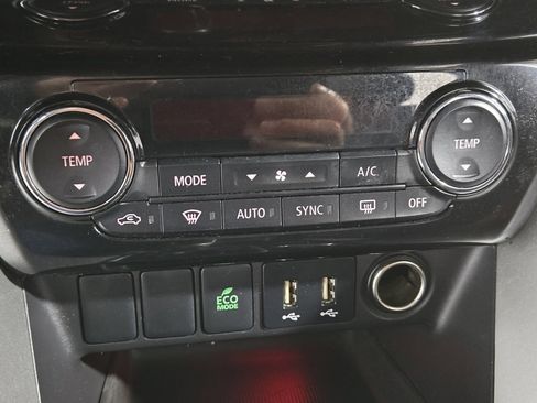 Used 2023 Mitsubishi Eclipse Cross SE image 15