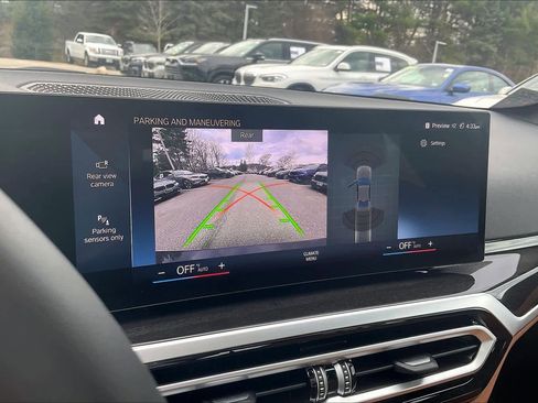 Used 2024 BMW 330i xDrive Sedan w/ Premium Package image 28