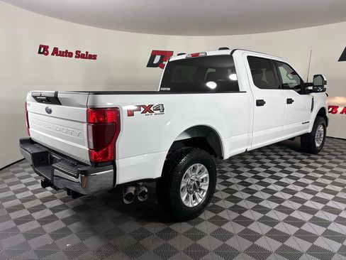 Used 2022 Ford F250 XLT w/ FX4 Off-Road Package image 6