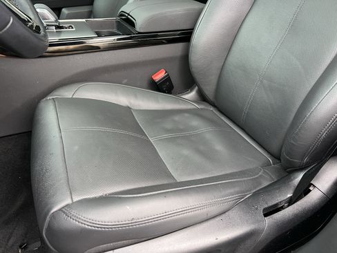 Certified 2025 Land Rover Range Rover Velar Dynamic SE image 18