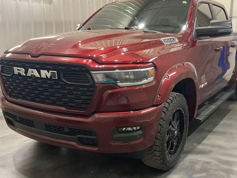 Used 2025 RAM 1500 Big Horn AWD/4WD image 4