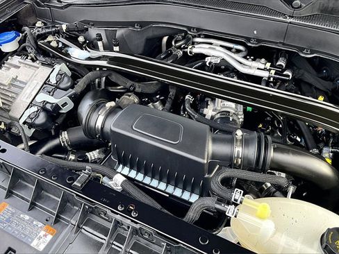 Used 2025 Ford Explorer ST image 33