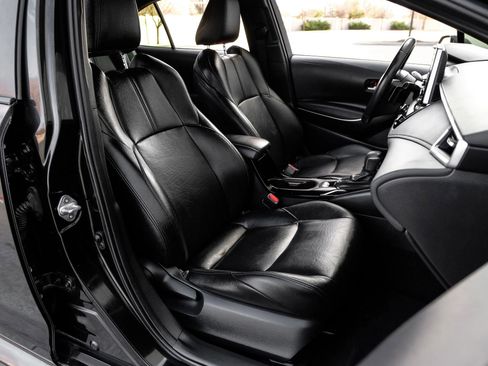 Used 2021 Toyota Corolla SE image 38