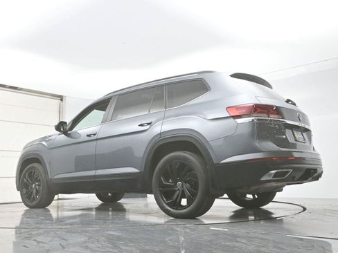 Used 2022 Volkswagen Atlas SE w/ Panoramic Sunroof Package AWD/4WD image 30