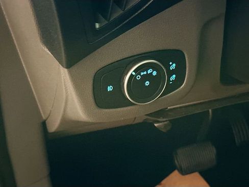 Used 2019 Ford Transit Connect XLT FWD image 11