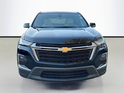 Used 2023 Chevrolet Traverse LS image 8