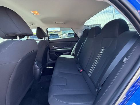 Used 2024 Hyundai Elantra SEL FWD image 17