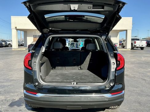 Used 2022 GMC Terrain SLT w/ Infotainment Package II image 17