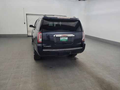 Used 2017 GMC Yukon Denali AWD/4WD image 6