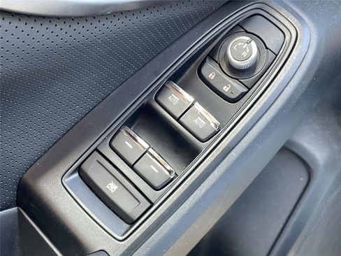 Used 2019 Subaru Crosstrek 2.0i Limited w/ Moonroof Package AWD/4WD image 18