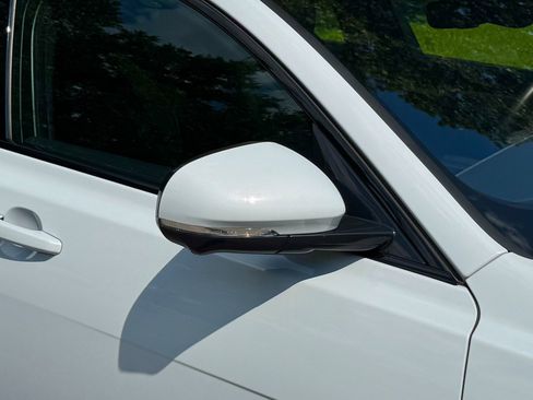 Used 2021 Jaguar XF R-Dynamic SE image 78