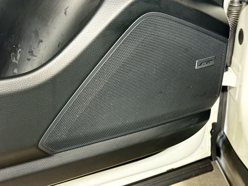 Certified 2022 Porsche Cayenne Coupe AWD/4WD image 24