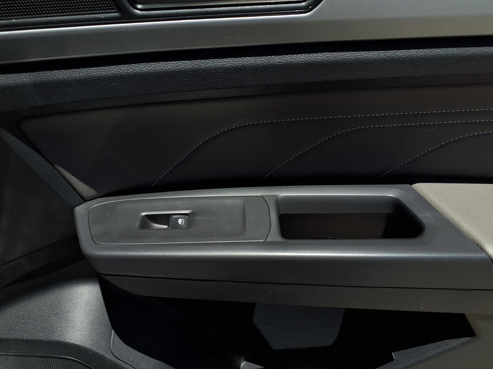 Certified 2023 Volkswagen Atlas SE FWD image 27