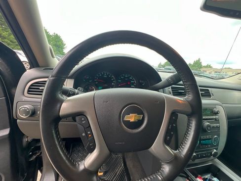 Used 2013 Chevrolet Avalanche LT w/ Suspension Package, Off-Road AWD/4WD image 20