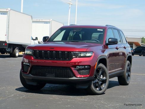 New 2025 Jeep Grand Cherokee Limited w/ Black Appearance Package image 6