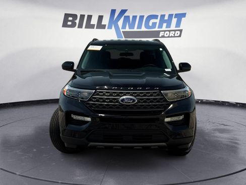 Certified 2024 Ford Explorer XLT w/ Equipment Group 202A RWD image 8