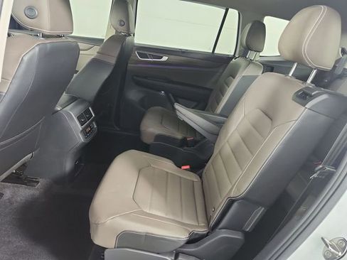 Used 2024 Volkswagen Atlas SEL image 23