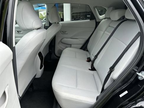 Used 2025 Hyundai Kona SEL FWD image 27