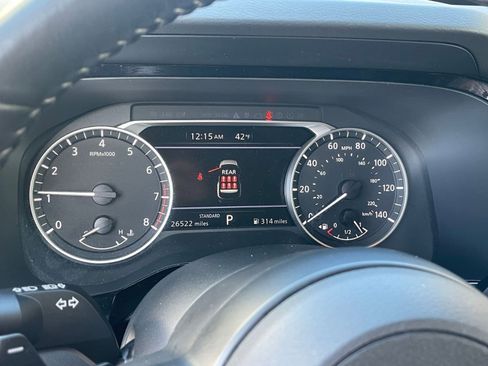 Used 2025 Nissan Pathfinder SV image 40