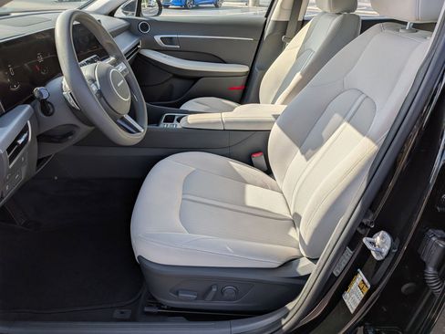 Used 2025 Hyundai Sonata SEL FWD image 14