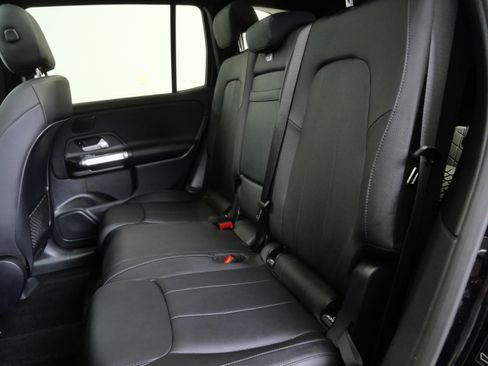 Certified 2026 Mercedes-Benz GLB 250 4MATIC image 17