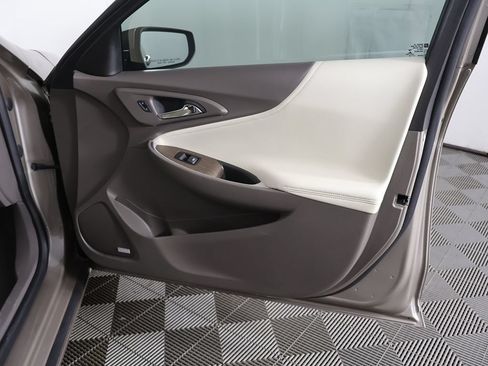 Used 2024 Chevrolet Malibu LT FWD image 24