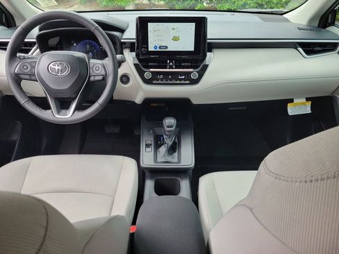 New 2026 Toyota Corolla Cross LE FWD image 12