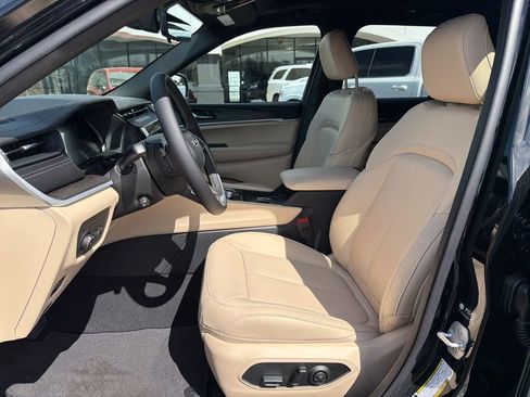 New 2026 Jeep Grand Cherokee Limited AWD/4WD image 18