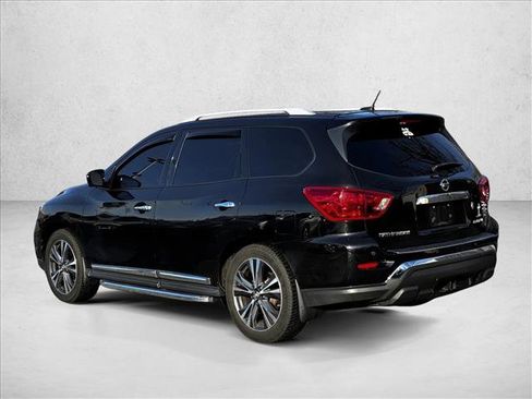 Used 2017 Nissan Pathfinder Platinum w/ Family Entertainment Package image 7