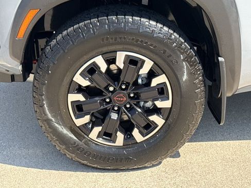 Used 2024 Nissan Frontier PRO-4X w/ Off-Road Protection Package AWD/4WD image 14