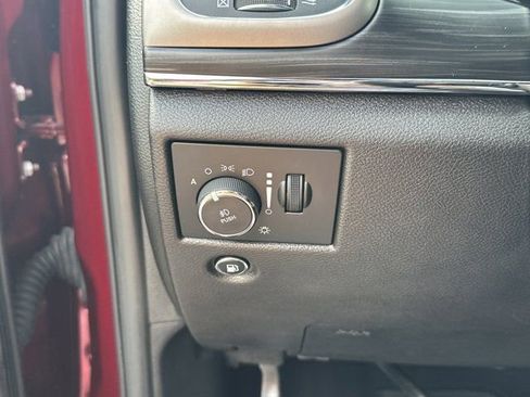 Used 2019 Jeep Grand Cherokee Limited AWD/4WD image 26