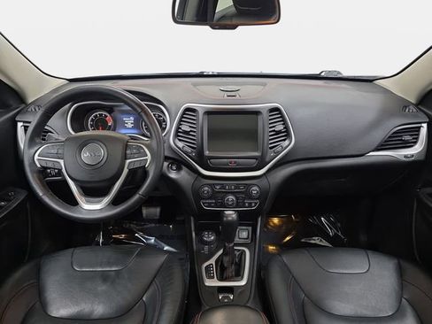 Used 2016 Jeep Cherokee Trailhawk w/ Comfort/Convenience Group image 10