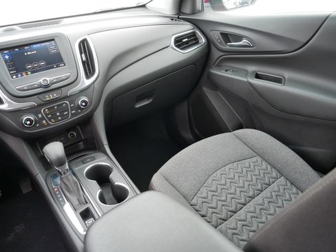 Used 2024 Chevrolet Equinox LT w/ LPO, Floor Liner Package image 11