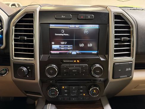Used 2015 Ford F150 Lariat w/ Equipment Group 501A Mid RWD image 20