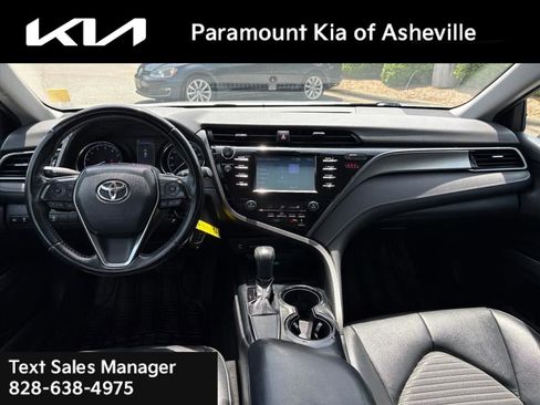 Used 2019 Toyota Camry SE FWD image 8