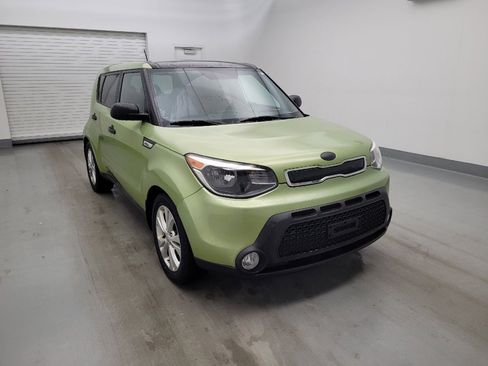 Used 2015 Kia Soul + w/ Primo Package FWD image 13