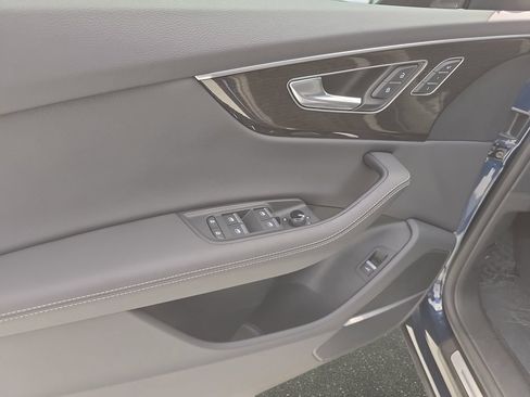 Certified 2025 Audi Q8 Premium Plus AWD/4WD image 24