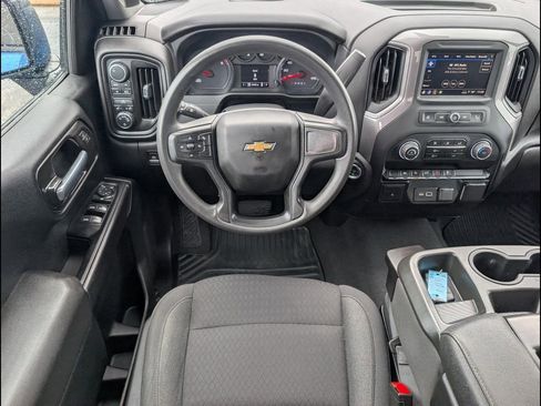 Used 2022 Chevrolet Silverado 1500 Custom AWD/4WD image 11