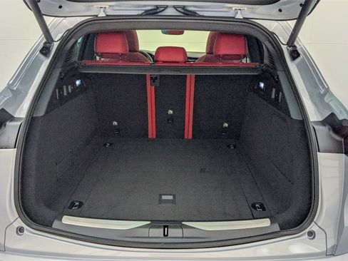 Used 2024 Maserati Grecale Trofeo image 50