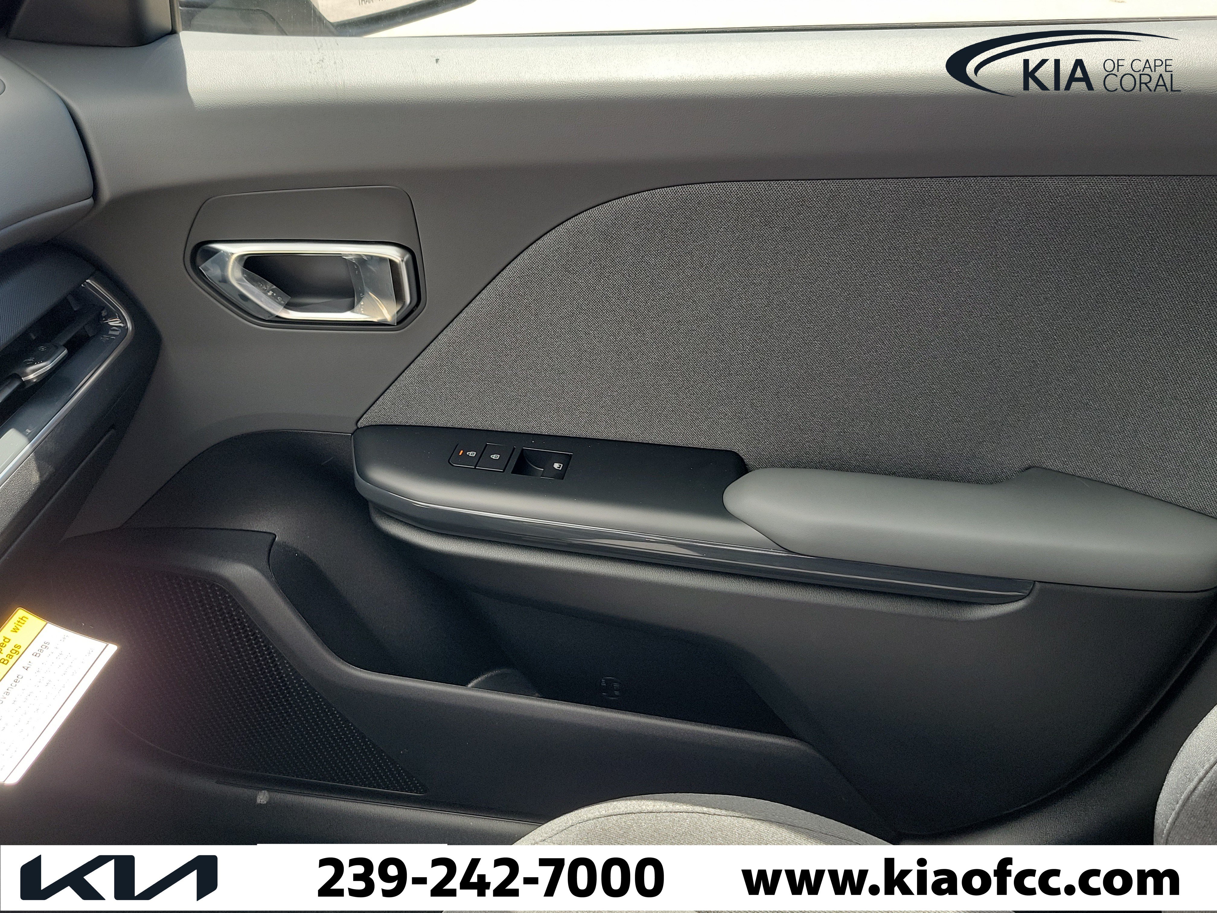 New 2025 Kia K4 EX FWD image 29