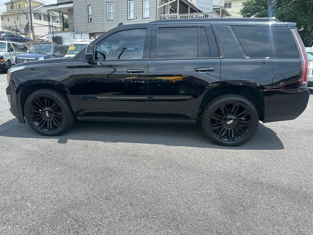 Used 2016 Cadillac Escalade Platinum AWD/4WD image 5