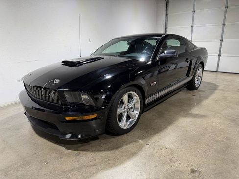 Used 2007 Ford Mustang GT RWD image 3