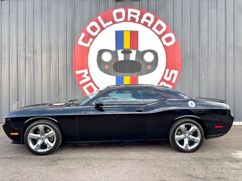 Used 2013 Dodge Challenger SXT w/ Super Sport Group image 6