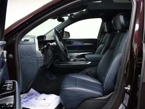 Used 2025 Cadillac Escalade IQ Luxury 2 w/ LPO, Premium Carpet Package AWD/4WD image 12