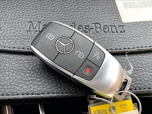 Certified 2025 Mercedes-Benz GLB 250 image 14