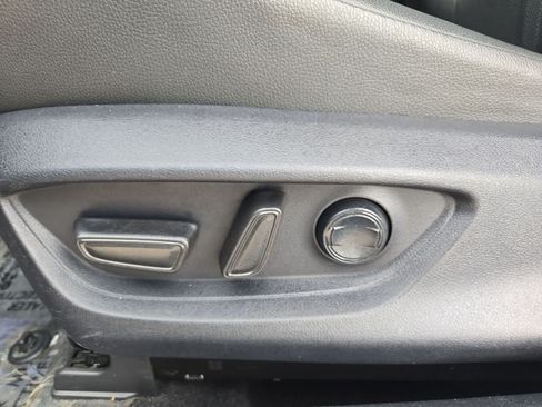 Used 2025 Toyota Camry XSE FWD image 15