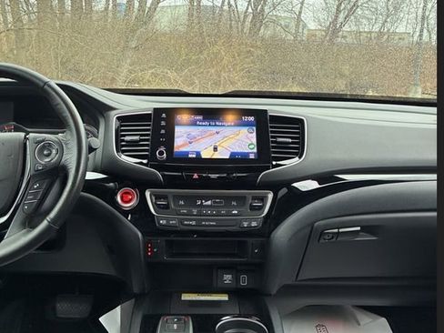 Used 2021 Honda Ridgeline Black Edition image 11